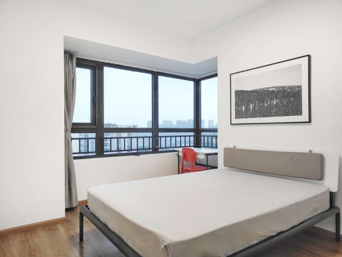 合租·麓府 4居室 东南卧