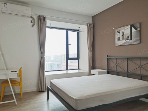 合租·九峰国际 4居室 西卧