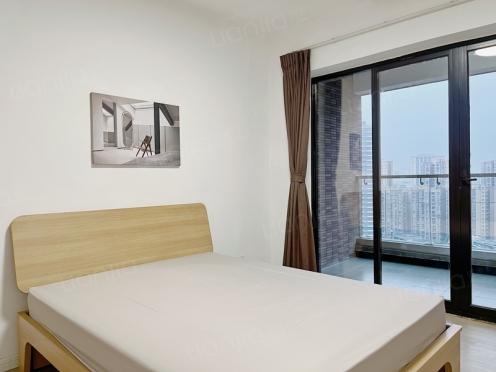 合租·中德英伦联邦B区 4居室 东南卧