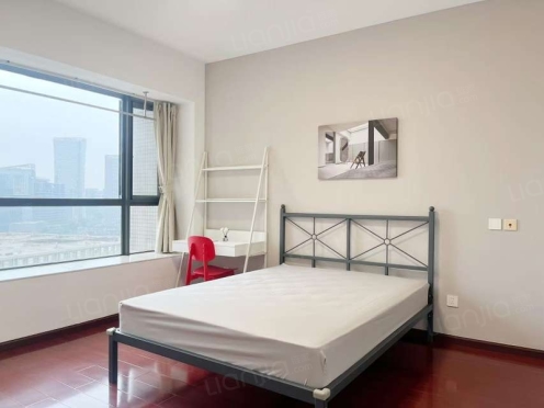 合租·英郡一期 4居室 西南卧