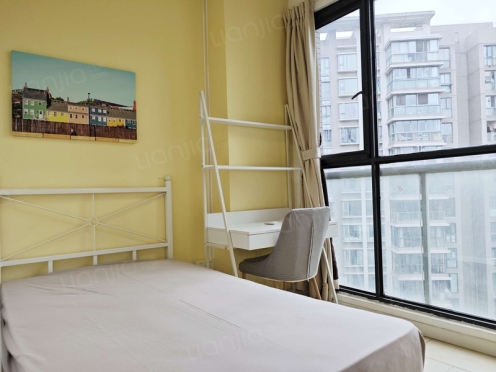 合租·时代晶科名苑 5居室 西卧