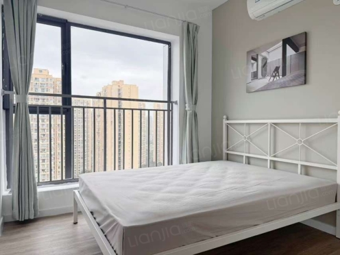 合租·绿地468云玺五期 3居室 西北卧