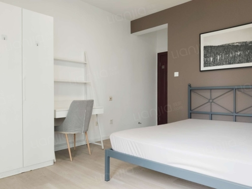 合租·富丽东方 4居室 东卧