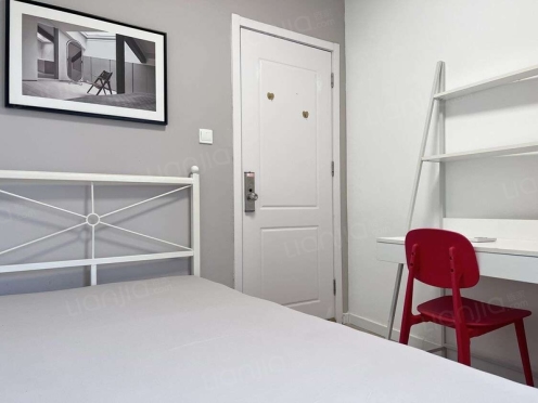 合租·隆鑫九熙 3居室 东南卧