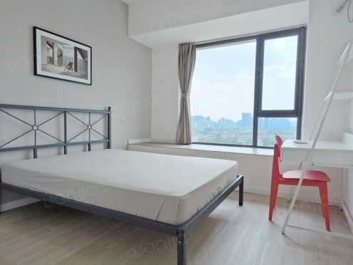 合租·蓝润ISC 4居室 西卧
