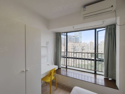 合租·恒立听海花园 4居室 东卧