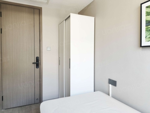 合租·大悦澜庭 5居室 北卧