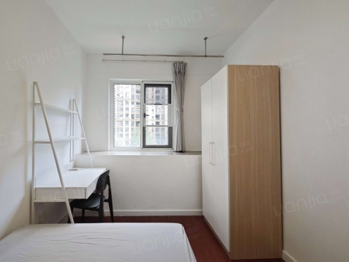 合租·大华海派风景 4居室 南卧