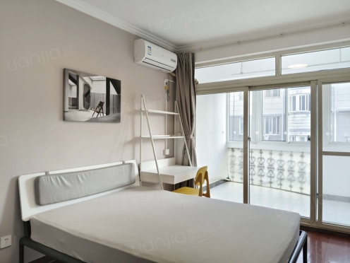 合租·蓝天城市花园 4居室 南卧