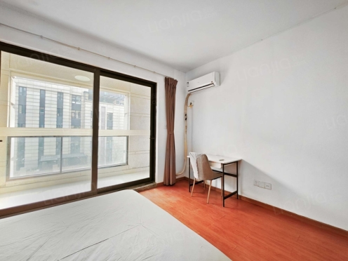 合租·中旅紫金名门 5居室 南卧