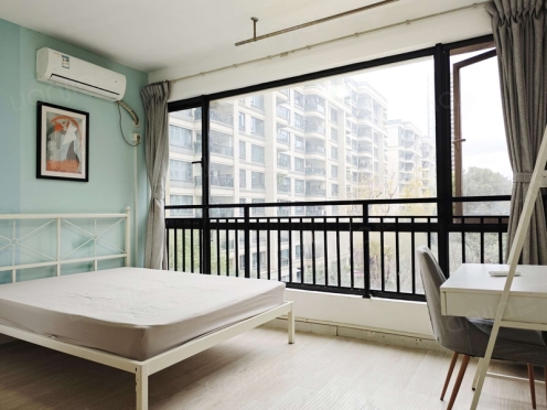 合租·中国铁建江南国际城 5居室 东卧