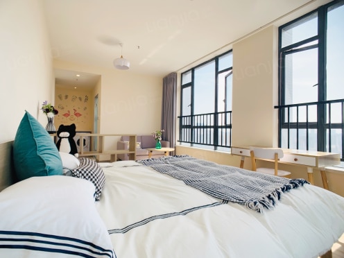 独栋·龙湖冠寓 成都解放路店 【仅月租】6号线地铁口！金牛万达上城天街！整租！短租优惠！ 开间