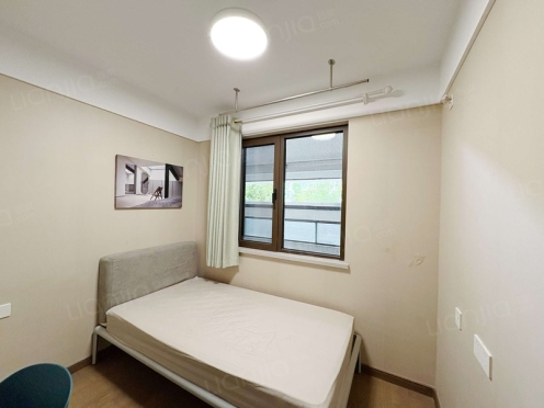 合租·翡翠天际 4居室 北卧