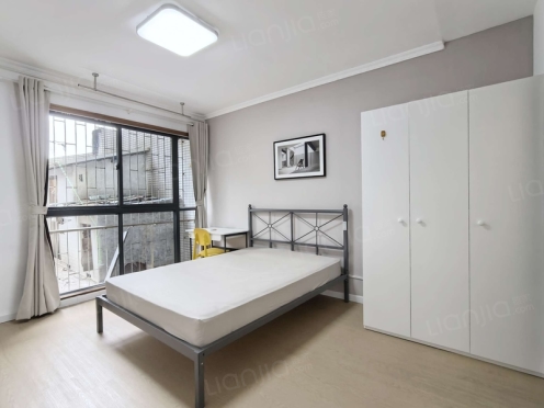 合租·阳光嘉园 4居室 南卧