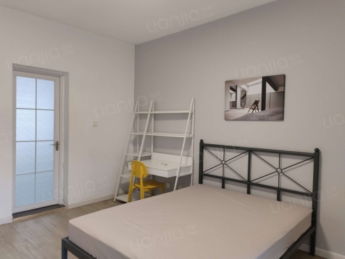 合租·怡湖华庭 4居室 南卧