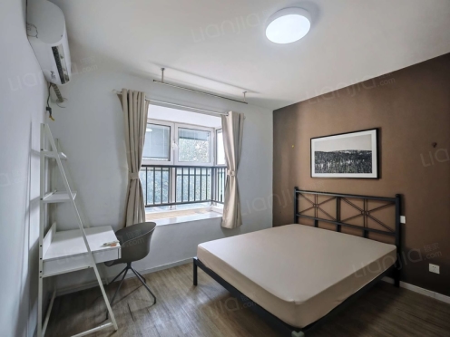 合租·中垠紫金观邸 4居室 南卧