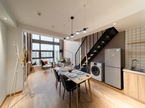 独栋·建信佳遇 集智广场店 荟聚中心公寓loft 可短租月付包物业宽带 有车位 1室2厅