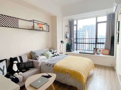 独栋·龙湖冠寓 成都解放路店 【仅月租】 整租！可开票！地铁直达！短租特惠！签约立减！0中介！拎包入住 1室1厅