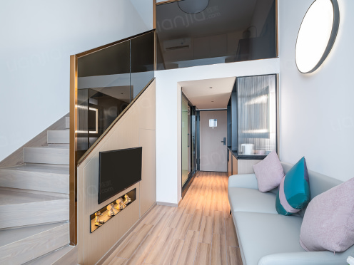 独栋·城家公寓 城家高级公寓东莞松山湖科学城店 免费阅读办公区，免费健身房，复式落地窗 1室1厅