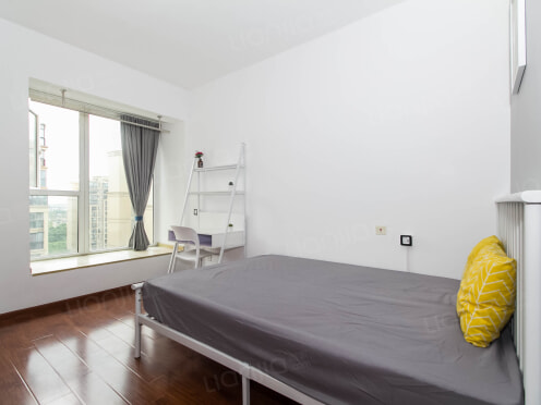 合租·橙郡二期 4居室