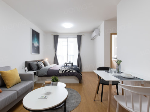 独栋·城家公寓 城家公寓镇江大港新区店 一室大阳台 朝南民用水电 阳光满屋 生活被温柔照亮  可办理居住证！民用水电！可开票 开间