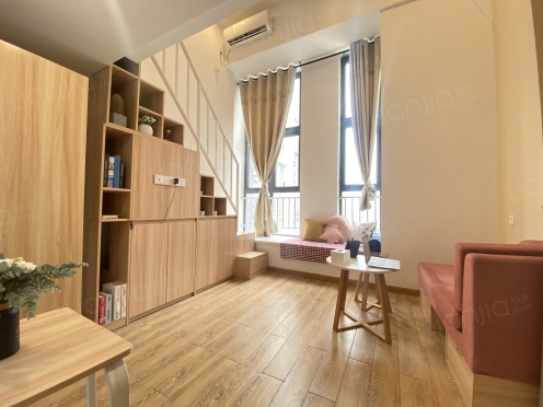 独栋·窝趣轻社区 工农北路寓颜家公寓 免中介   押一付一   复式一房一厅    拎包入住   临近火车站北大街 1室1厅