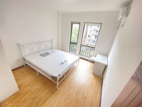 合租·新界二期 5居室 南卧