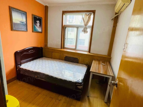 合租·台湾花园 4居室 南卧