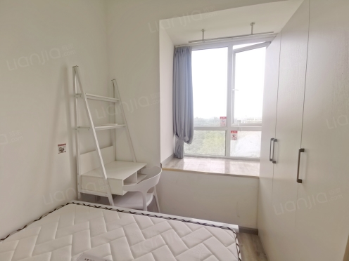 合租·漫城 4居室 东南卧