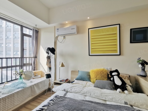 独栋·龙湖冠寓 成都解放路店 【仅月租】大飘窗！整租！春熙路 天府广场 学生党必看 学生特惠 无中介 拎包入住 开间