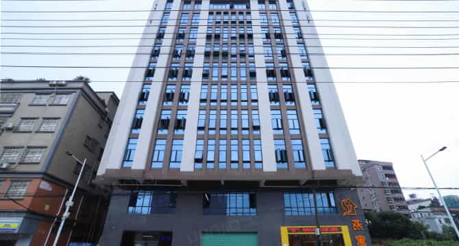 燕寓大岭山体育公园店