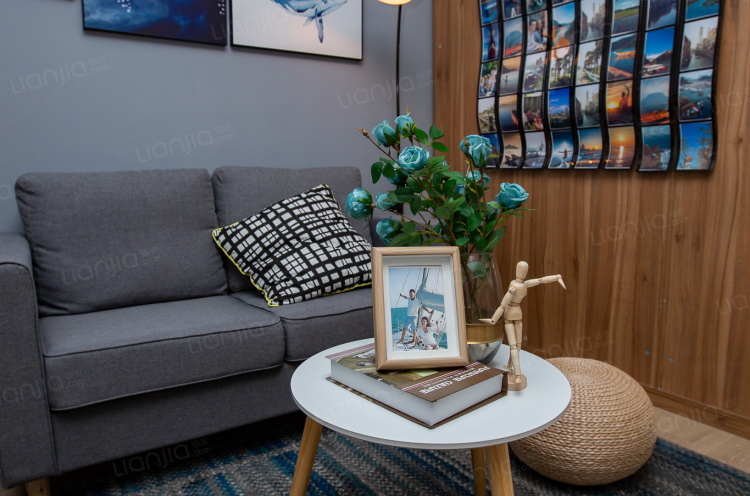 【免费留房到年后】阳光全天有，朝南大阳台，左临大有镜，右临公园