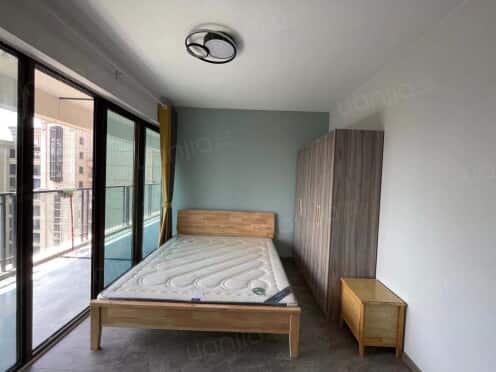 合租·长冶南阳御龙府 5居室 南卧