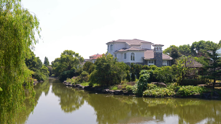 绿洲比华利花园房价怎么样? 上海绿洲比华利花园房源|户型图|小区车位