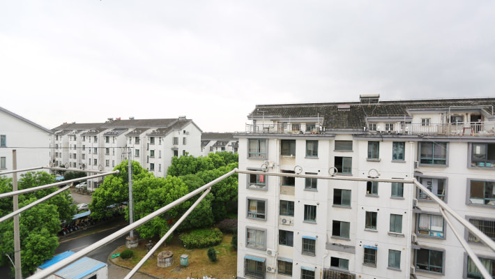 淀湖山庄 2室1厅 263万