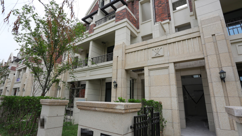 整租· 上坤旭辉墅 简装别墅已做土建,新小区环境好交通方便