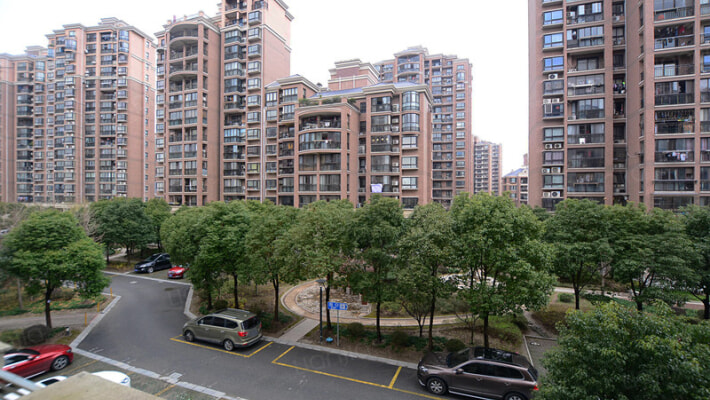 南北通,满五唯一,拎包入住,房东因工作原因诚心置换_上海周浦明天华城