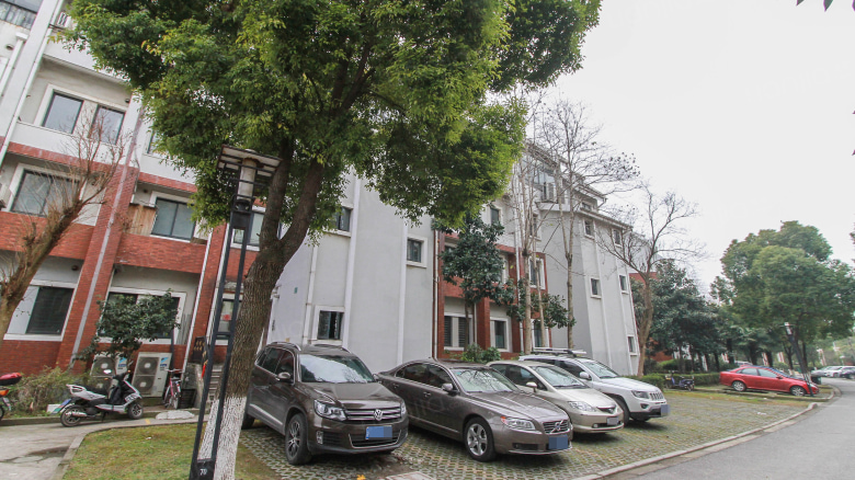 整租·美兰金邸 4室2厅 南