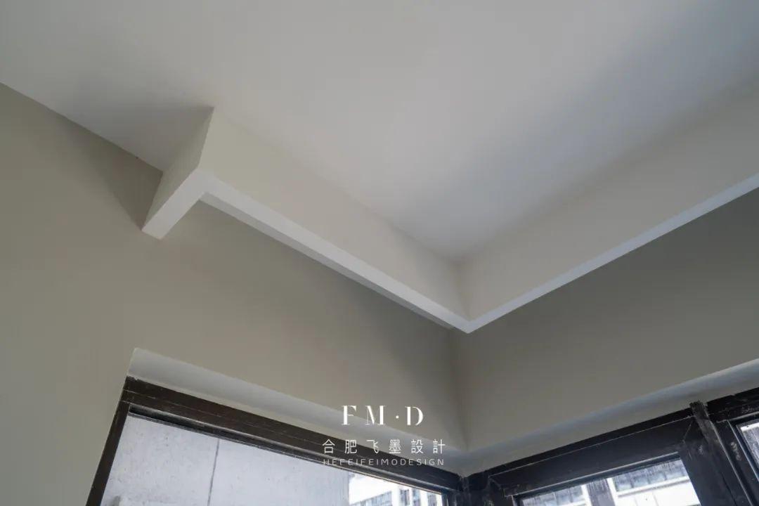 无法接受漏光,那建议你选择轨道安装: 一般吊顶的话,会专门留出窗帘盒