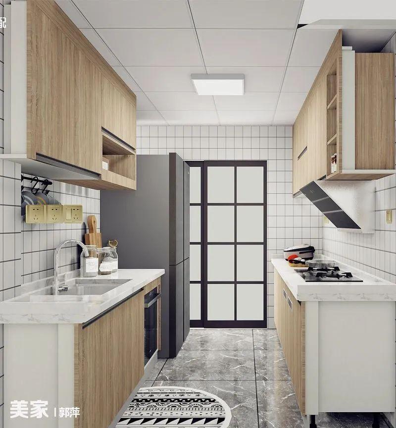 二字型厨房依然是原木色调,搭配 小白砖,清新自然.