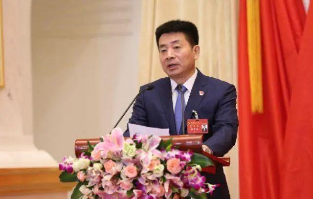 远洋集团执行董事温海成辞任,23年老将崔洪杰接任