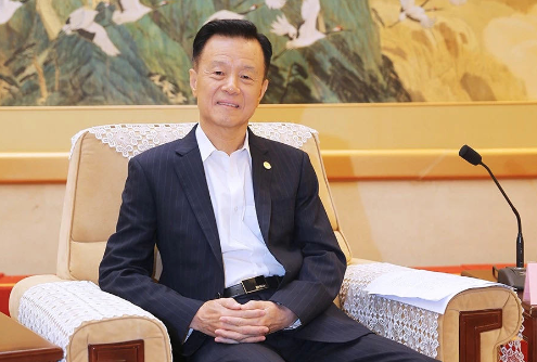 事实上,出于对世茂盈利增长的看好,2020年许荣茂一直在买入自家的股票