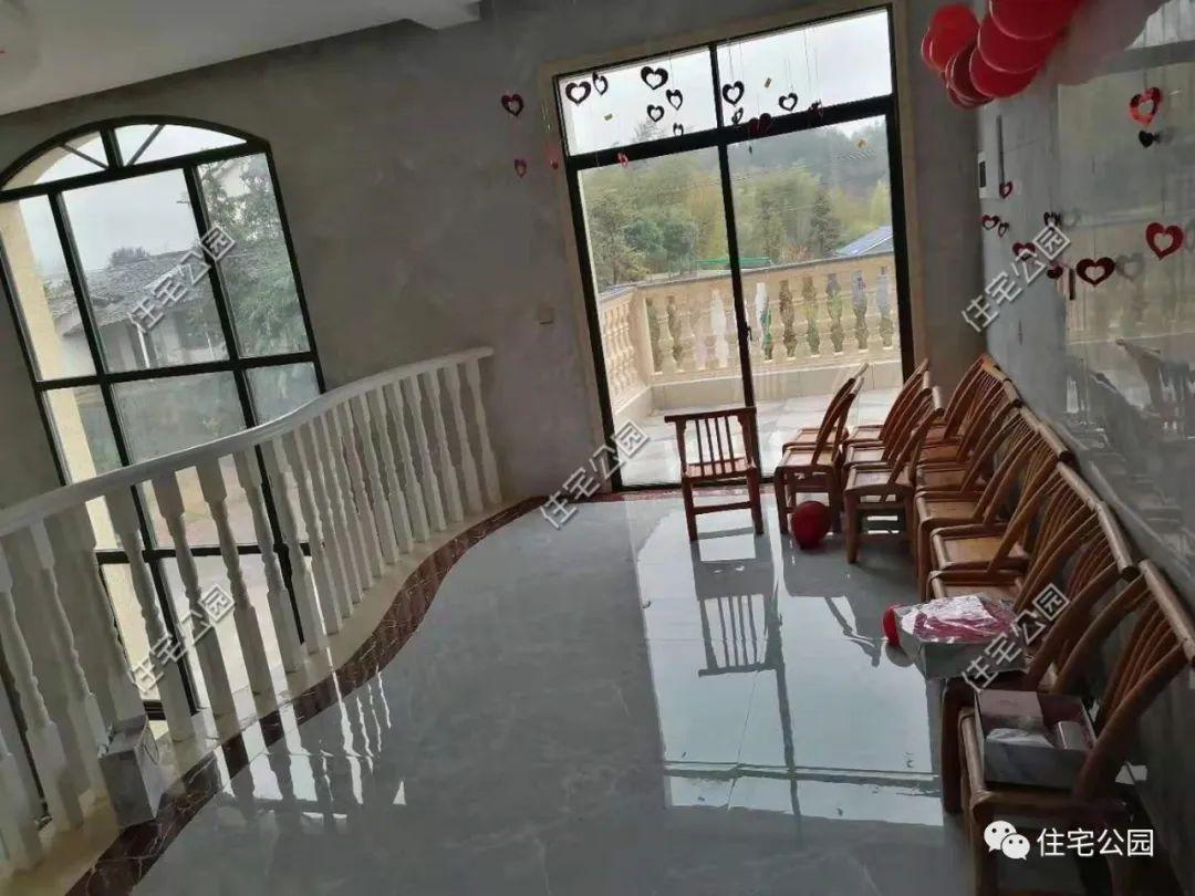 晒晒我的农村新家,70万盖3层,玻璃窗,挑空客厅,露台车库样样有