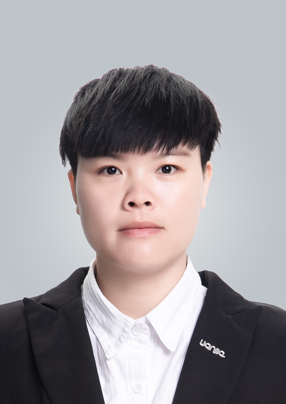 北京房产经纪人张冬雨