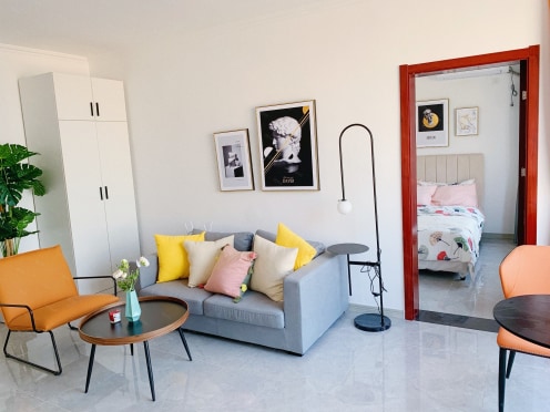 独栋·冠寓 青岛唐岛湾店 春节限时特惠福利，8折特价可月租，先到先得，无中介费！1 1室1厅