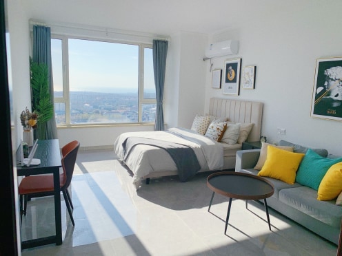 独栋·冠寓 青岛唐岛湾店 2月特价仅一间。拎包入住长租特惠价，黄岛冬季优惠好房， 真实房源 月付无中介费5 1室1厅