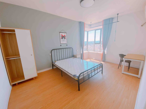 合租·朗润园 4居室 东南卧