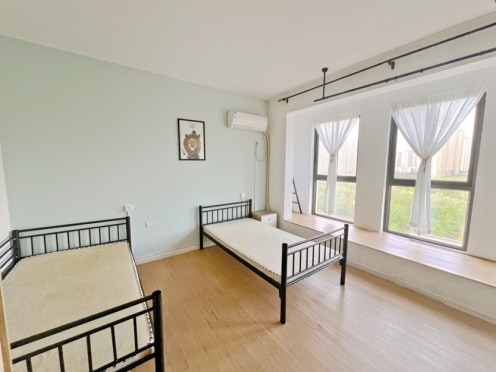 合租·建业龙城南区 5居室 南卧