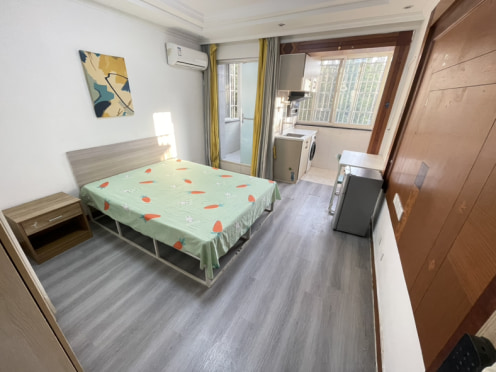 合租·莲花新村二区 4居室 南卧