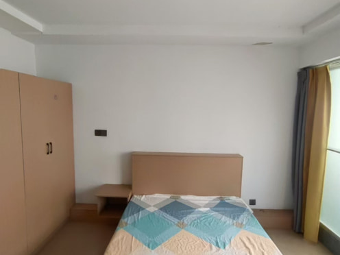 合租·莲花新村四区 4居室 南卧